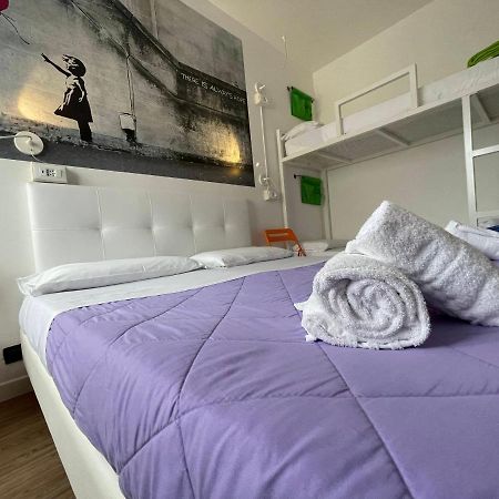 Lake Garda Hostel Salò Екстериор снимка