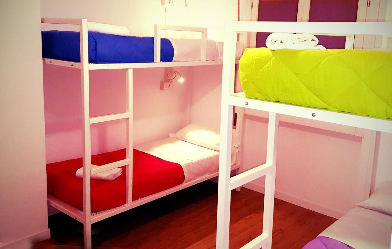 Lake Garda Hostel Salò Екстериор снимка