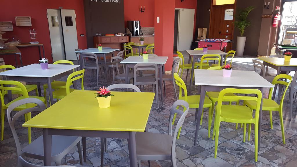 Lake Garda Hostel Salò Екстериор снимка