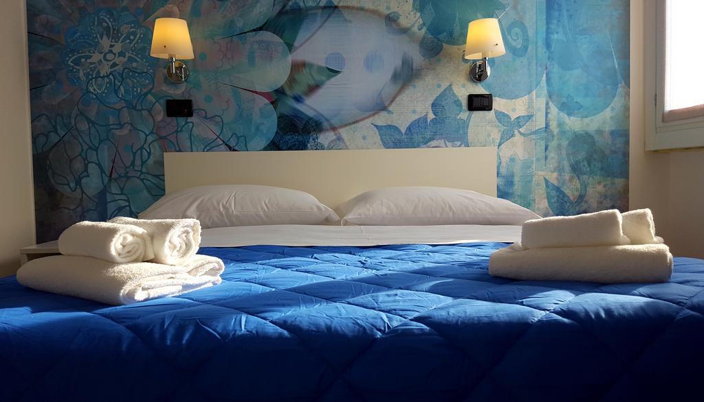 Lake Garda Hostel Salò Екстериор снимка