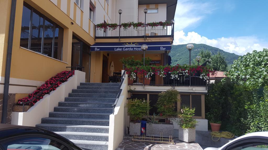 Lake Garda Hostel Salò Екстериор снимка