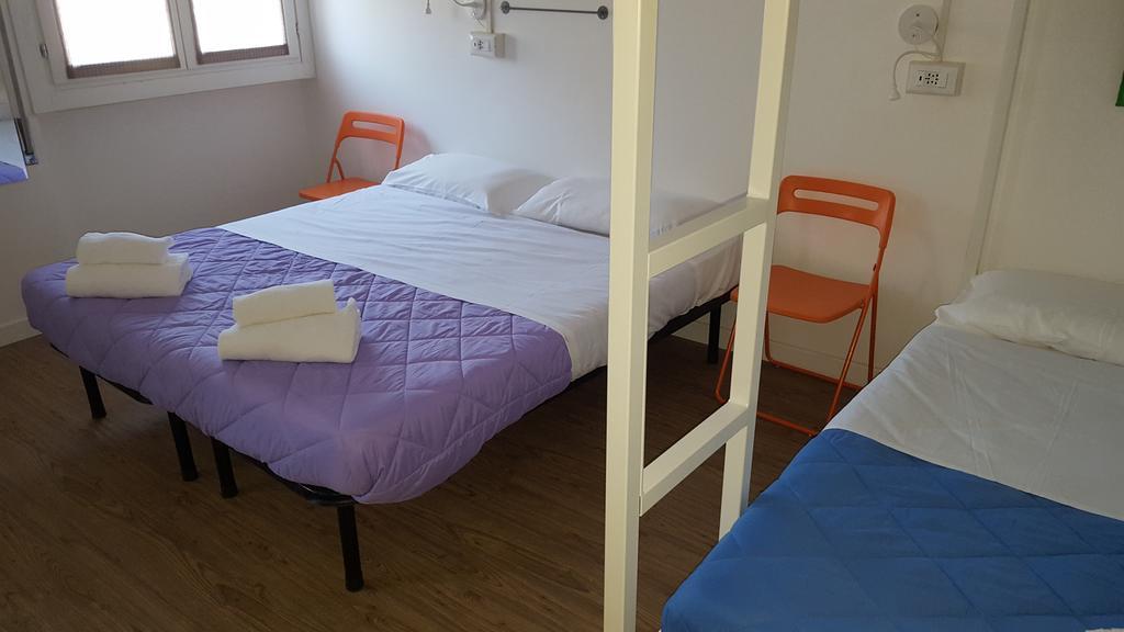 Lake Garda Hostel Salò Екстериор снимка