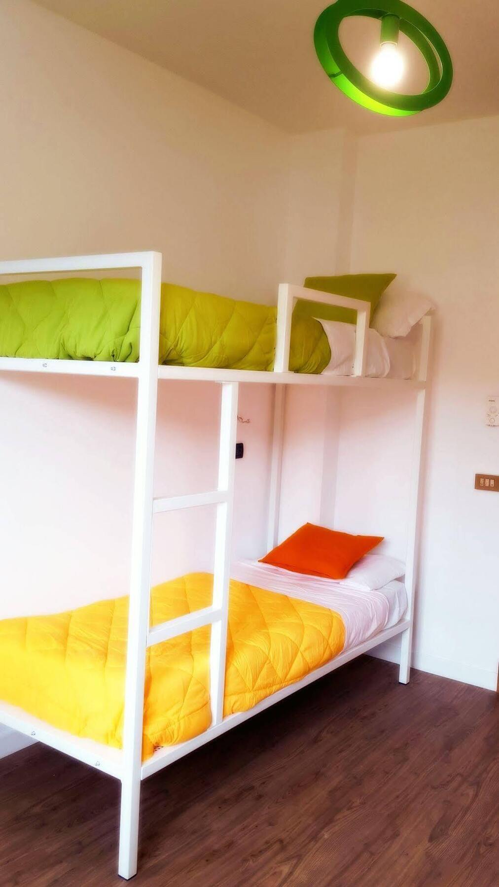Lake Garda Hostel Salò Екстериор снимка
