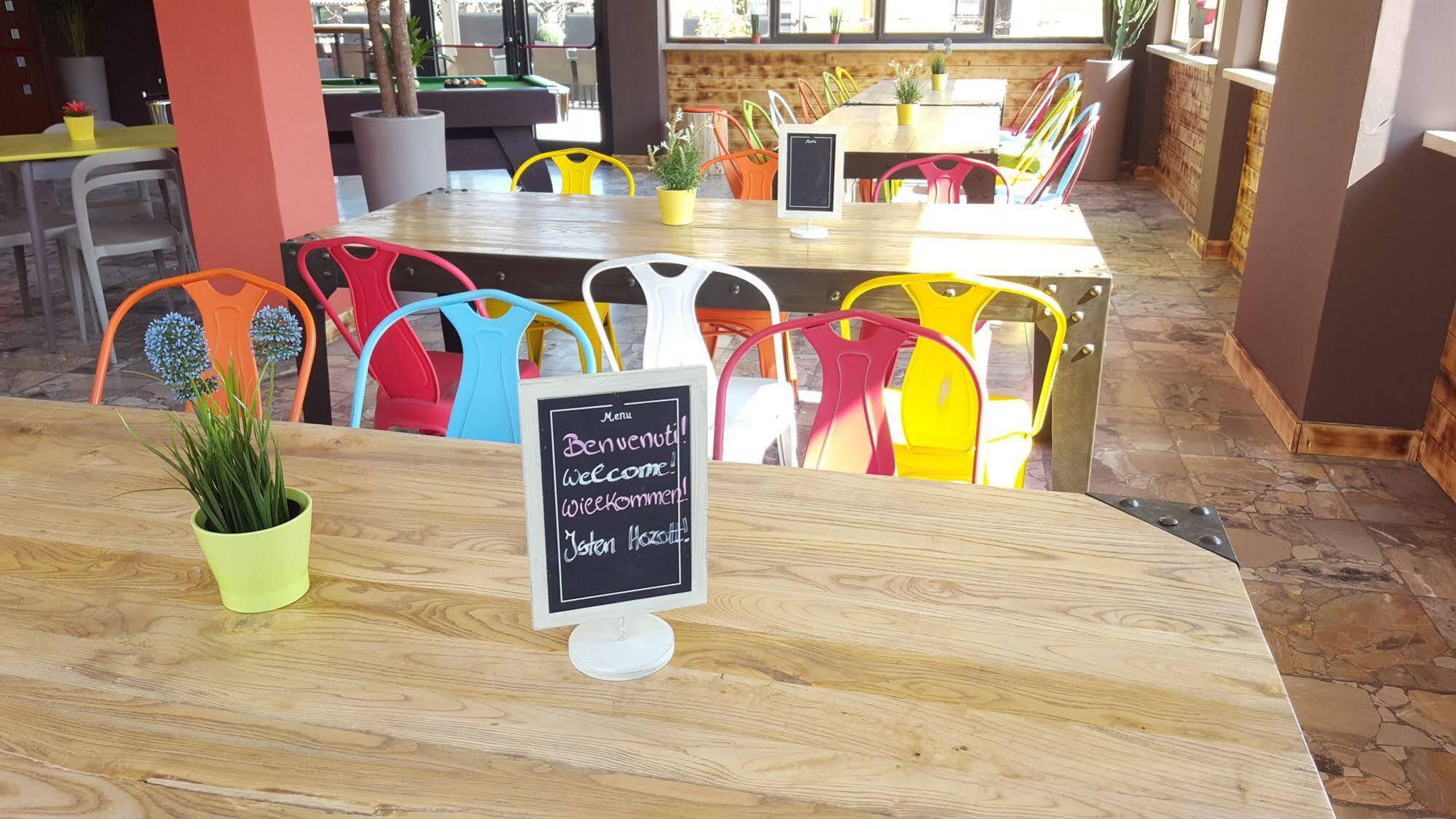 Lake Garda Hostel Salò Екстериор снимка
